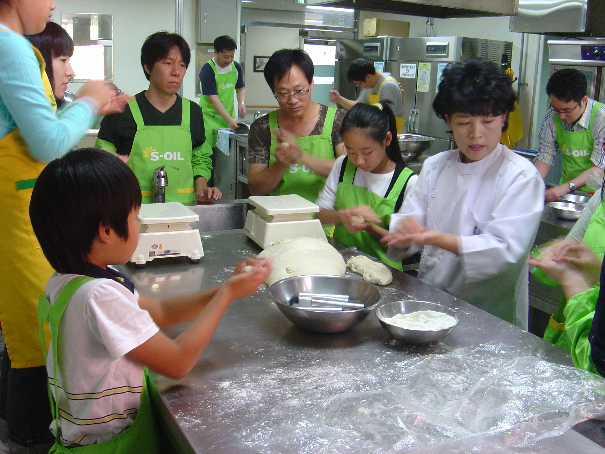 10월 10일 사랑의 빵 만들기 밀가루 반죽 빵 형태 만들기