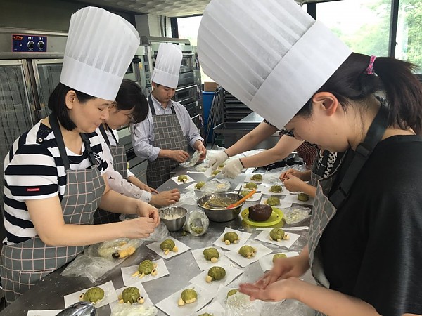 아시아나 임직원 릴레이 봉사활동 사랑의 빵 나눔 행사 