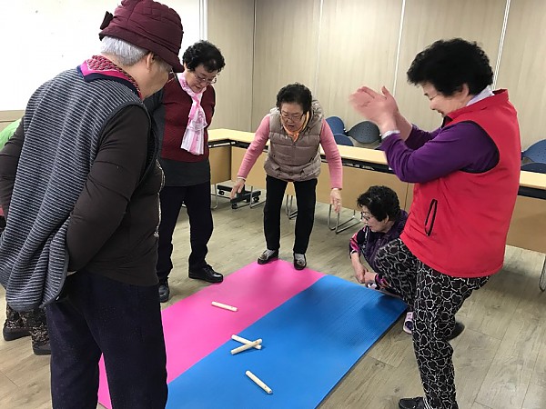 마을활동가 윷놀이사진