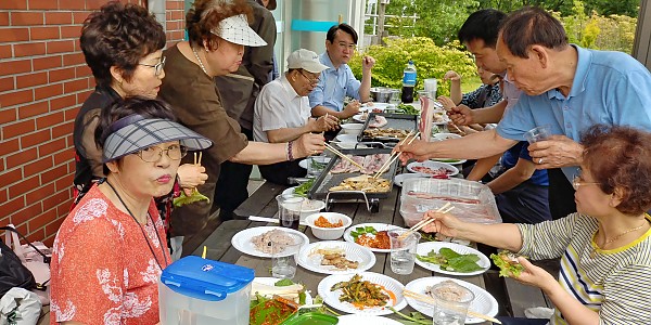 간담회 식사 사진